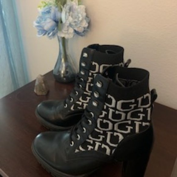 👢Step Up Your Style with Guess Grows-R Platform Ankle Boots! 👢 Womens size  10 - Picture 5 of 14